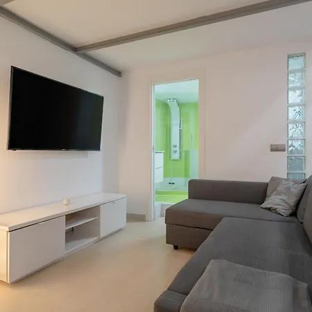 דירה Alison's Loft