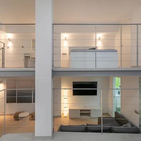 דירה Alison's Loft